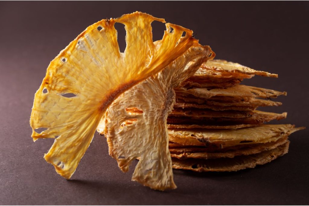 Oven-dried pineapple slices