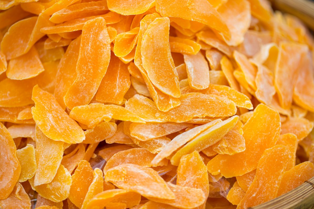 Guide For Making Healthy Oven-Dried Mango Chips