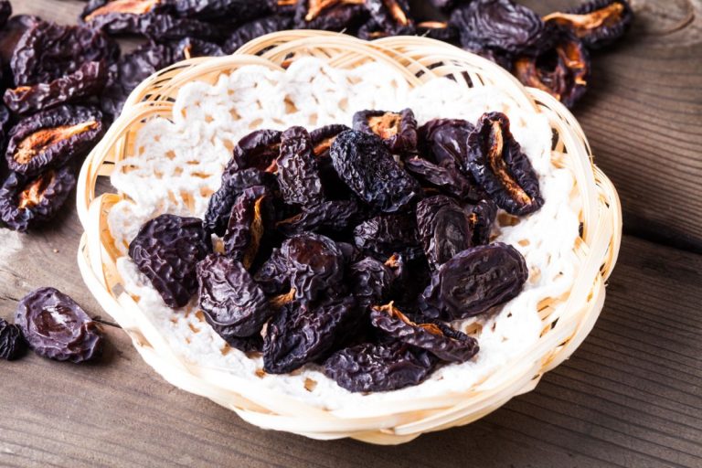 Full Guide Dehydrating Plums In The Oven