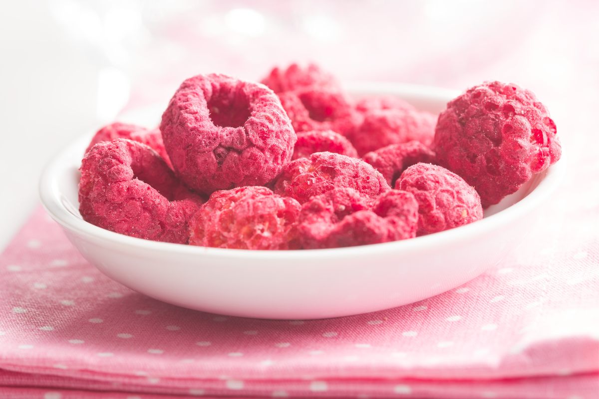 How To Make FreezeDried Raspberries At Home