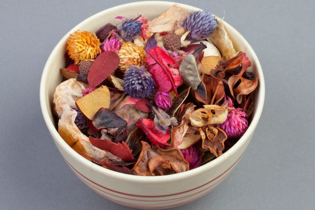 Floral potpourri bowl featuring dried flowers and leaves