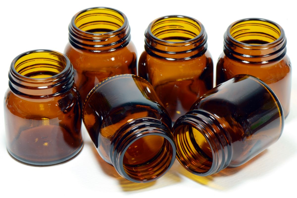 The Best Dried Herb Storage Containers To Preserve Herbs