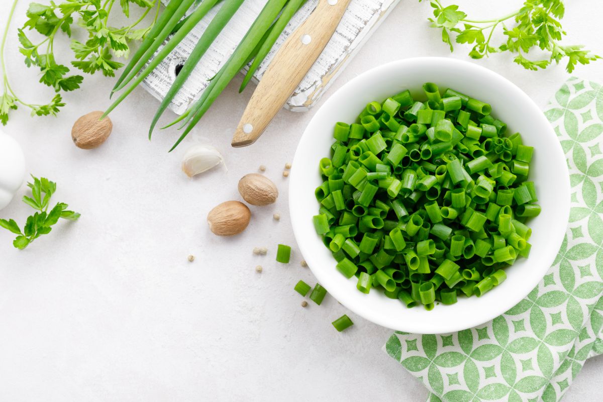 How To Dry Chives Naturally And In A Food Dehydrator