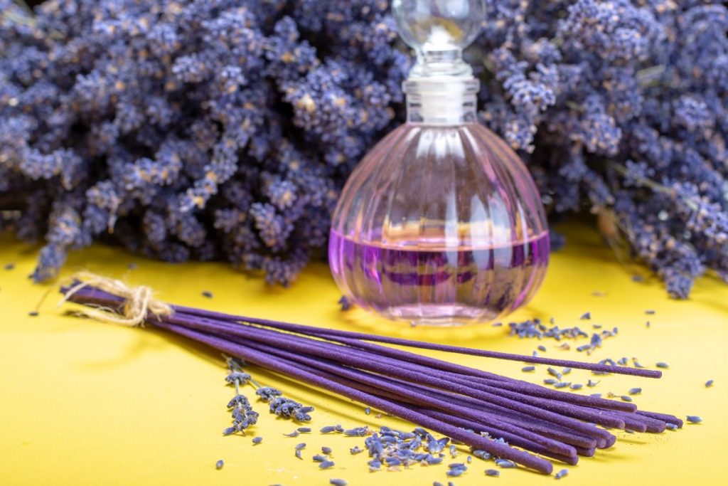 13 Creative Ideas For What To Do With Dried Lavender Stems